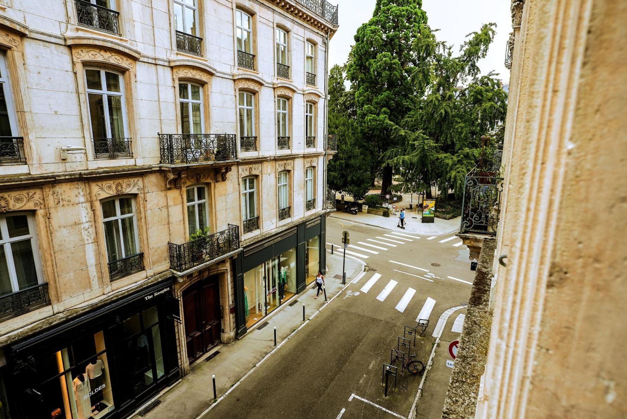 Le St Amour Elegant 2 Chambres *Wifi/Super Centre* Besançon Exterior foto